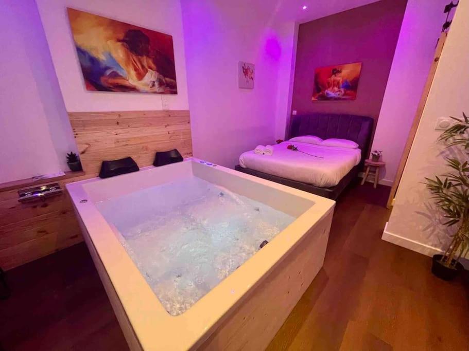 Colline, La Suite Cinema Spa Privee Nancy Luaran gambar